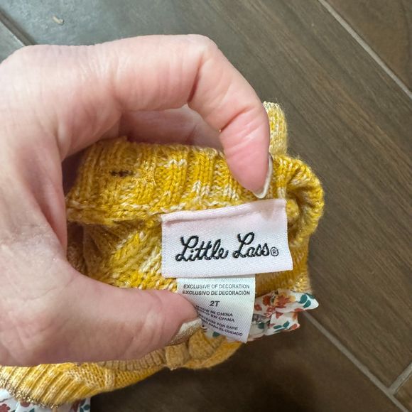 Little Lass Marigold Yellow Ruffle Neck Floral Peplum Sweater Jean Set 2T - Picture 7 of 8